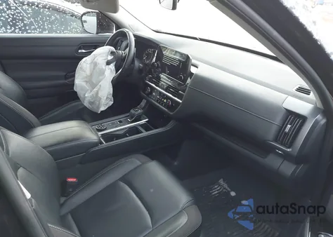 2023 Nissan Pathfinder Sl 4Wd z USA, uszkodzony, nr VIN 5N1DR3CD7PC205763